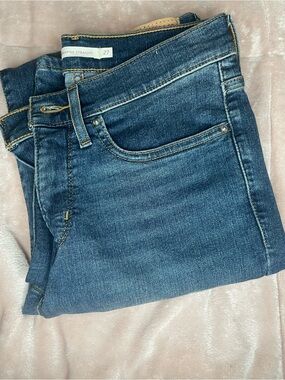 Levi's Women’s Straight Leg Jeans - Dark Blue Denim